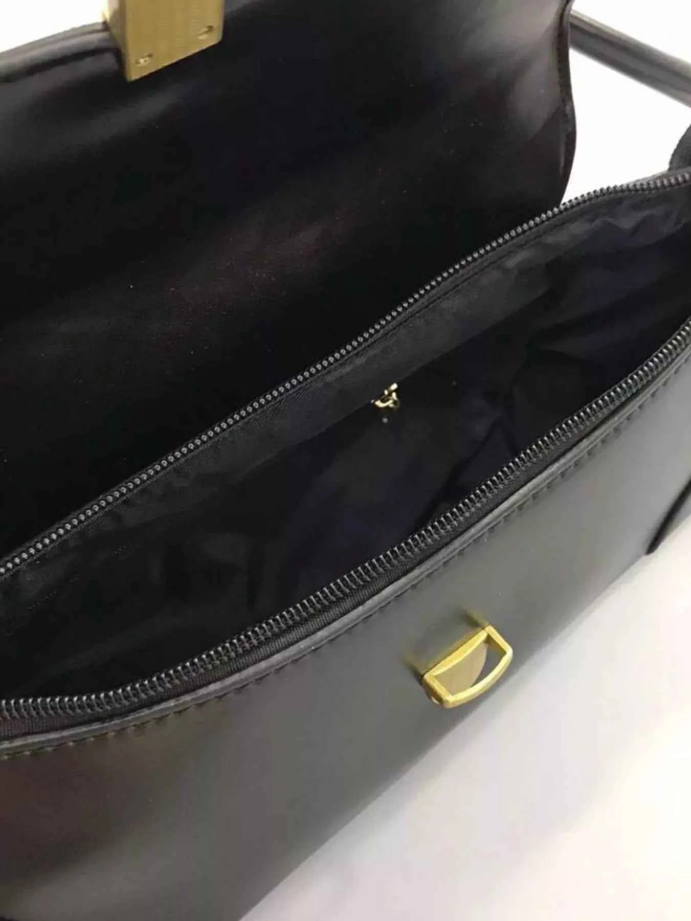 Leather Shoulder Bag with Golden Clasp