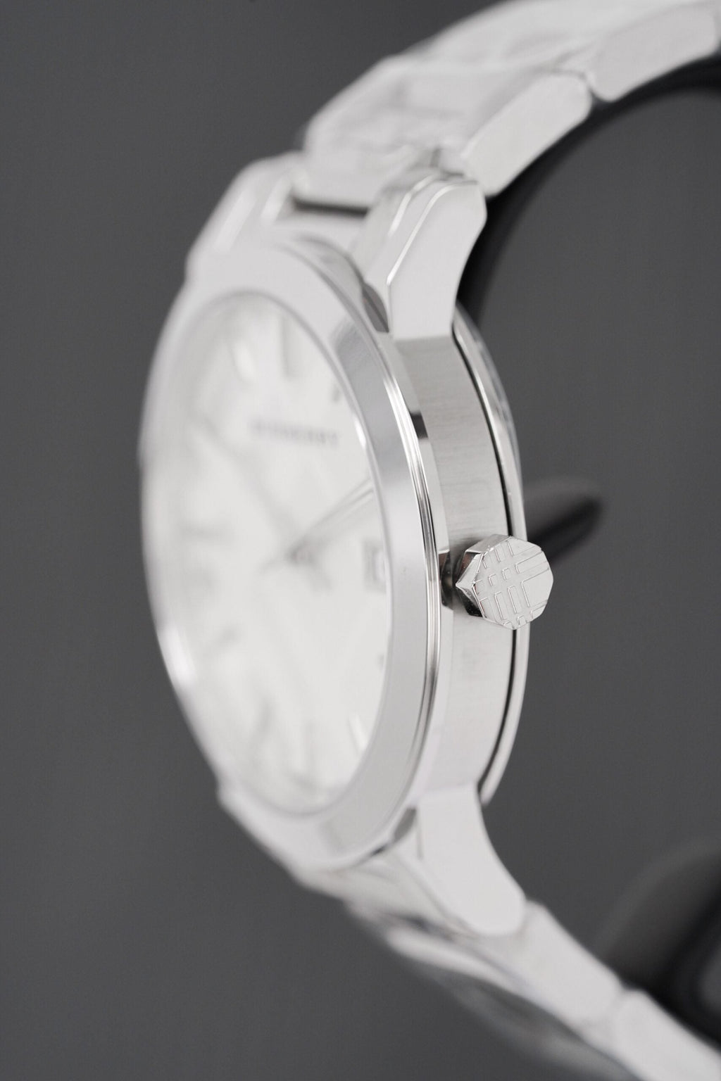 Burberry Mens Watch The City Engraved Checked Steel Bu9037 -korean beauty