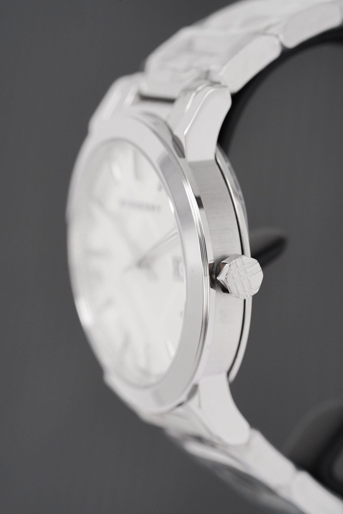 Burberry Mens Watch The City Engraved Checked Steel Bu9037 -korean beauty